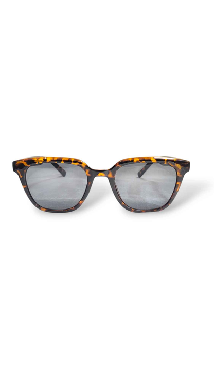 SpecsFriendly unisex classic square UV Shades