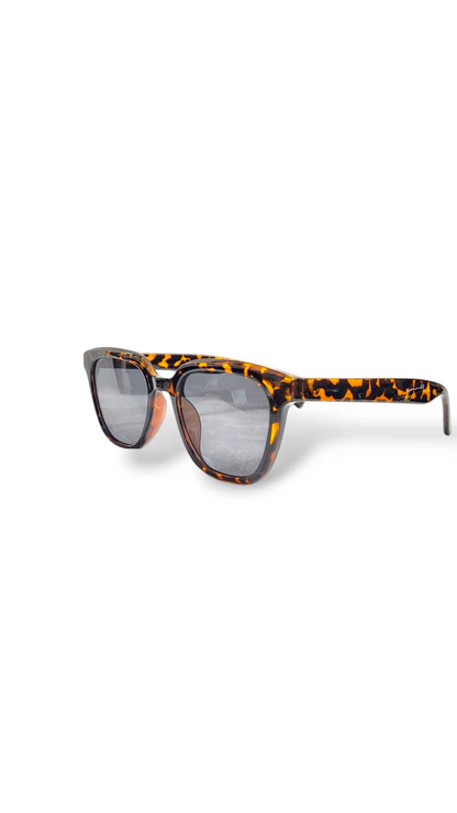 SpecsFriendly unisex classic square UV Shades